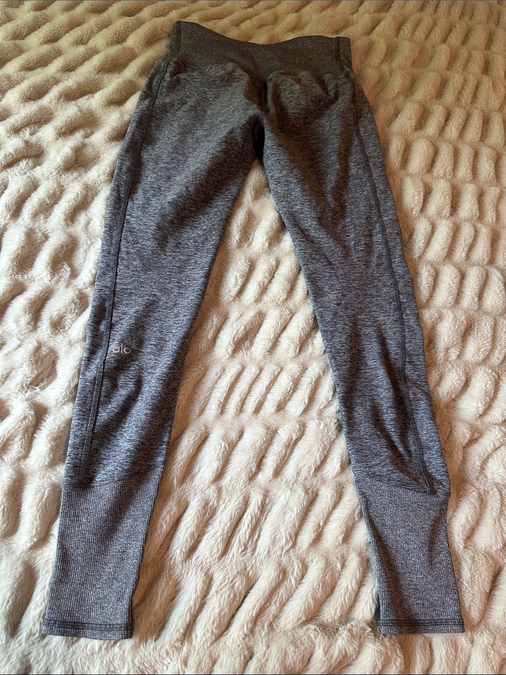 ALO Yoga Alosoft Gray Athletic Leggings Size Small NWOT